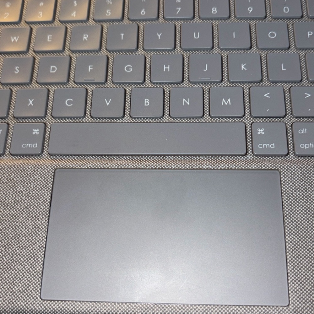 Logitech Tablet Keyboard Case - One Touch - Picture 2 of 6